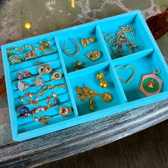 Various vintage, antique & designer jewelry pieces in 14K and 18K gold - Picture 1 of 13